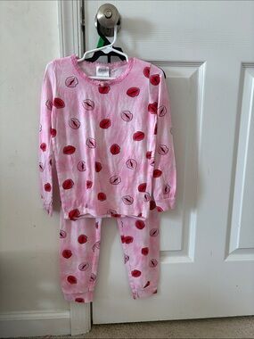 Esme Girls Lips Pajama Set